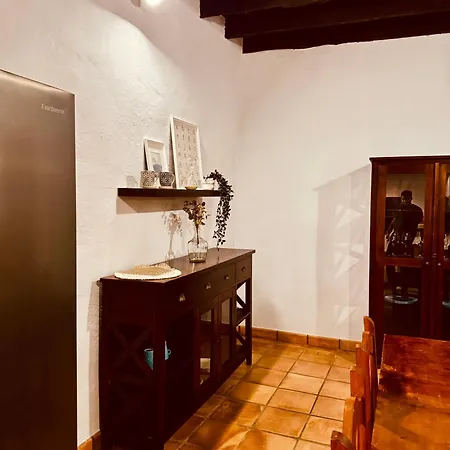 Coliving Tenerife - فندق مبيت وإفطار *